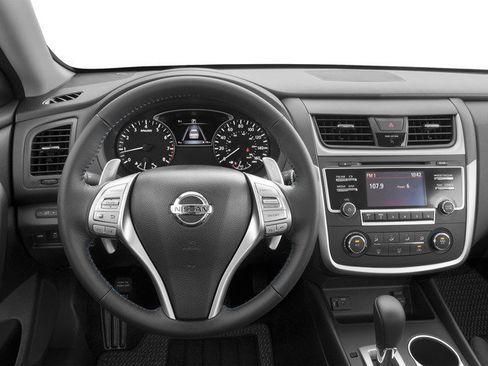 Used 2017 Nissan Altima 2.5 SR FWD image 10