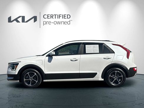 Certified 2025 Kia Niro EX FWD image 7