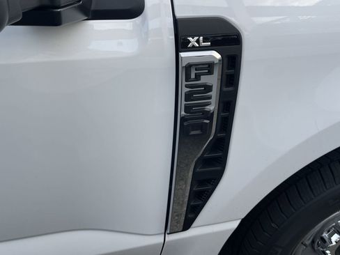 New 2026 Ford F250 XL w/ XL Chrome Package image 8