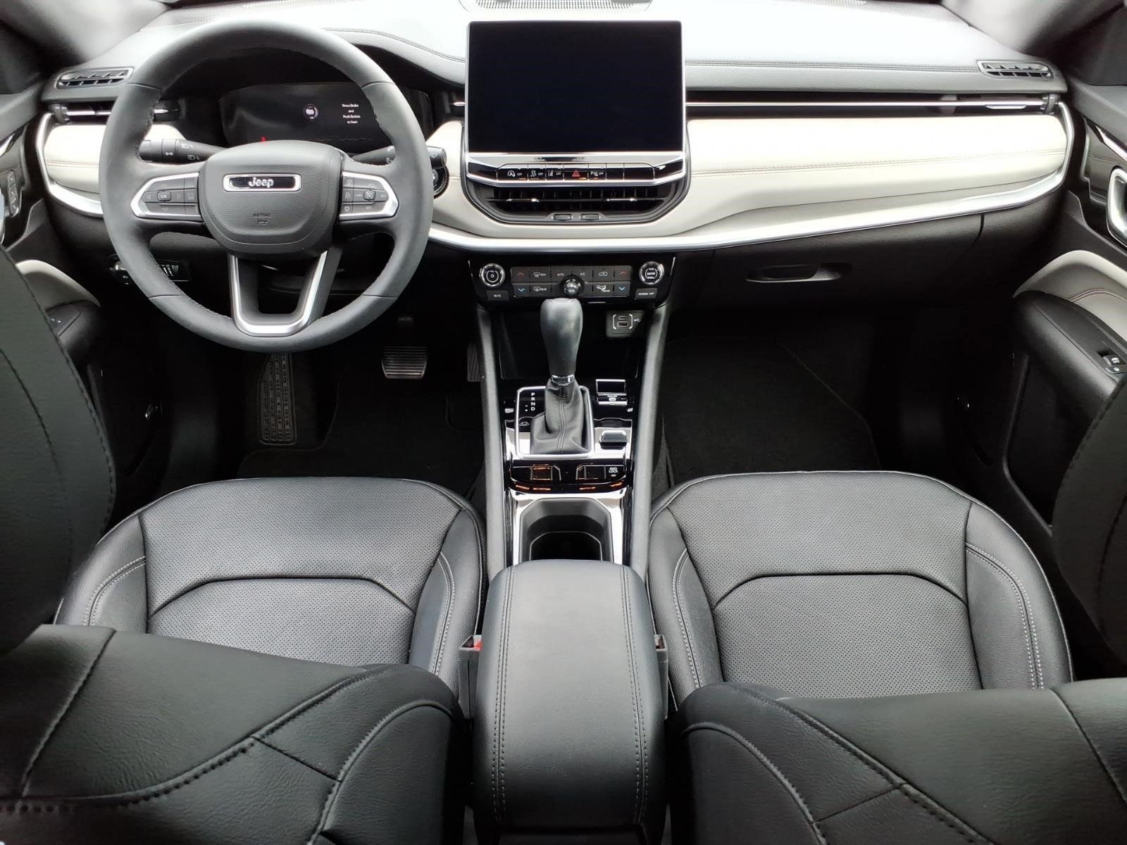 Used 2025 Jeep Compass Limited w/ Elite Group AWD/4WD image 11