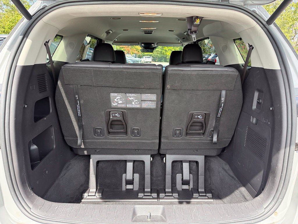 Used 2022 Kia Carnival EX FWD image 32