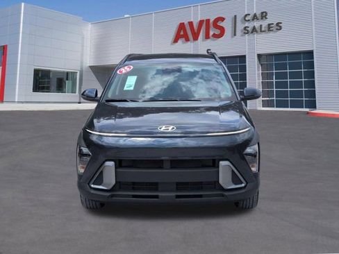 Used 2025 Hyundai Kona SEL FWD image 2