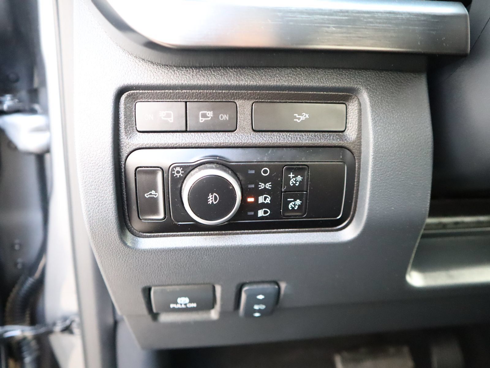Used 2024 Ford F250 Lariat AWD/4WD image 34