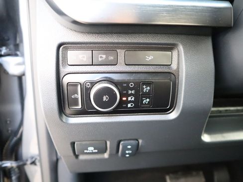 Used 2024 Ford F250 Lariat image 34