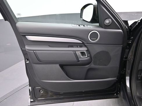 New 2026 Land Rover Discovery Limited Edition AWD/4WD image 21