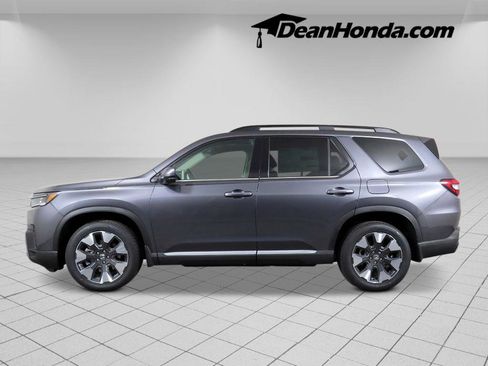 New 2026 Honda Pilot Touring image 2