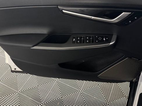 Used 2024 Kia EV6 Wind image 28