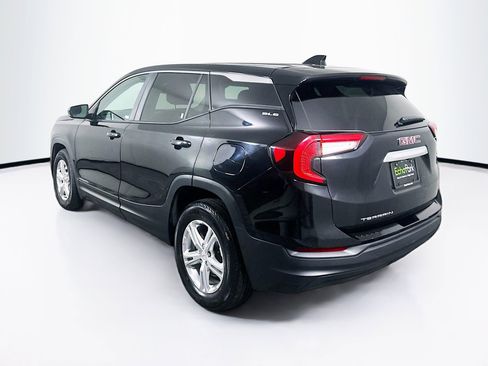 Used 2024 GMC Terrain SLE image 5
