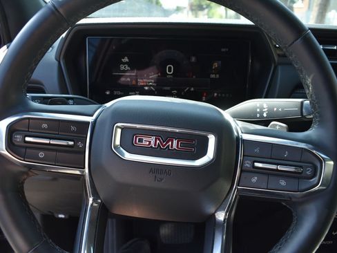 Used 2025 GMC Terrain Elevation AWD/4WD image 12