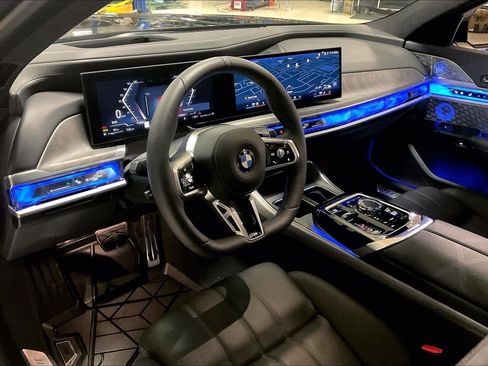 Used 2025 BMW 760i xDrive 760i xDrive image 17