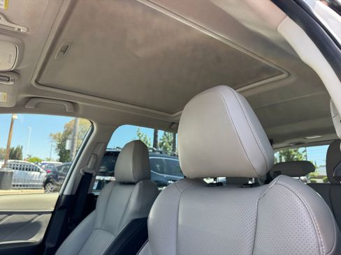 Used 2023 Subaru Forester Limited AWD/4WD image 3