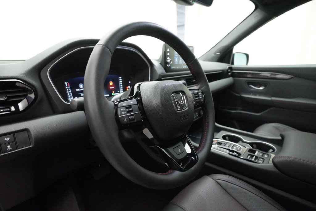 Certified 2025 Honda Pilot Black Edition image 8