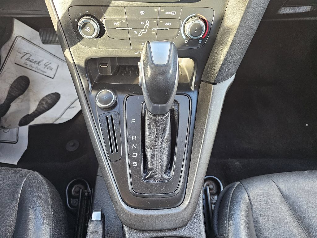 Used 2016 Ford Focus SE w/ Equipment Group 201A FWD image 30