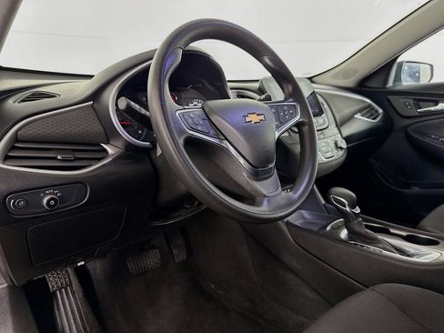Used 2021 Chevrolet Malibu LS image 22