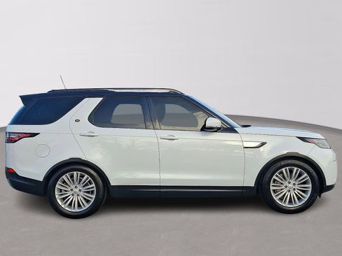 Used 2020 Land Rover Discovery HSE image 7