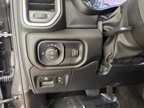 Used 2024 RAM 1500 Big Horn AWD/4WD image 17