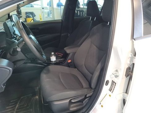Used 2022 Toyota Corolla LE FWD image 9