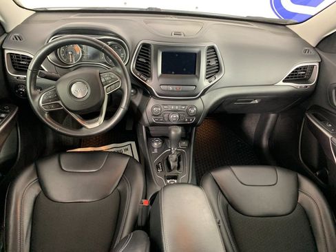 Used 2019 Jeep Cherokee Latitude Plus w/ Comfort/Convenience Group AWD/4WD image 33