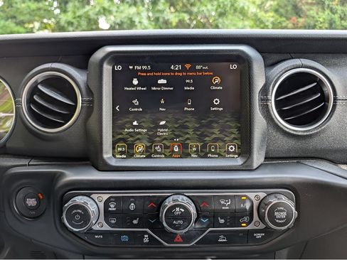 Used 2023 Jeep Wrangler Unlimited Sahara w/ Cold Weather Group AWD/4WD image 32