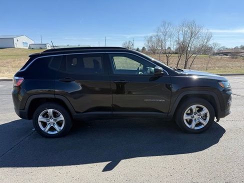 Used 2023 Jeep Compass Latitude w/ Convenience Group image 5
