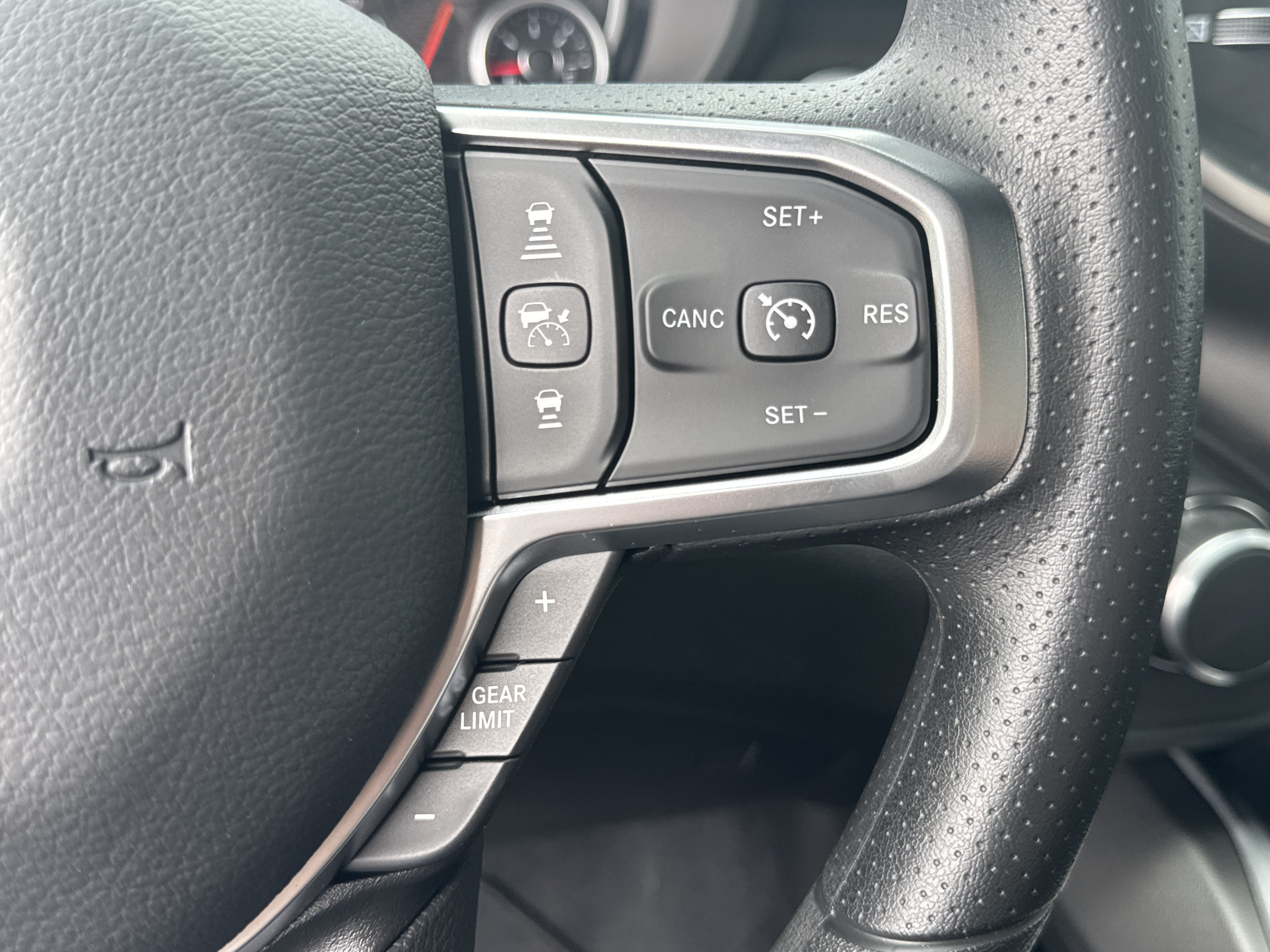 New 2026 RAM 1500 Express AWD/4WD image 31