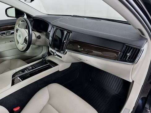 Used 2018 Volvo S90 T6 Momentum w/ Convenience Package AWD/4WD image 38