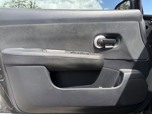 Used 2011 Nissan Versa 1.8 S w/ PWR Plus Pkg image 7