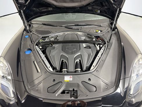 Used 2023 Porsche Panamera Platinum Edition w/ Assistance Package image 38