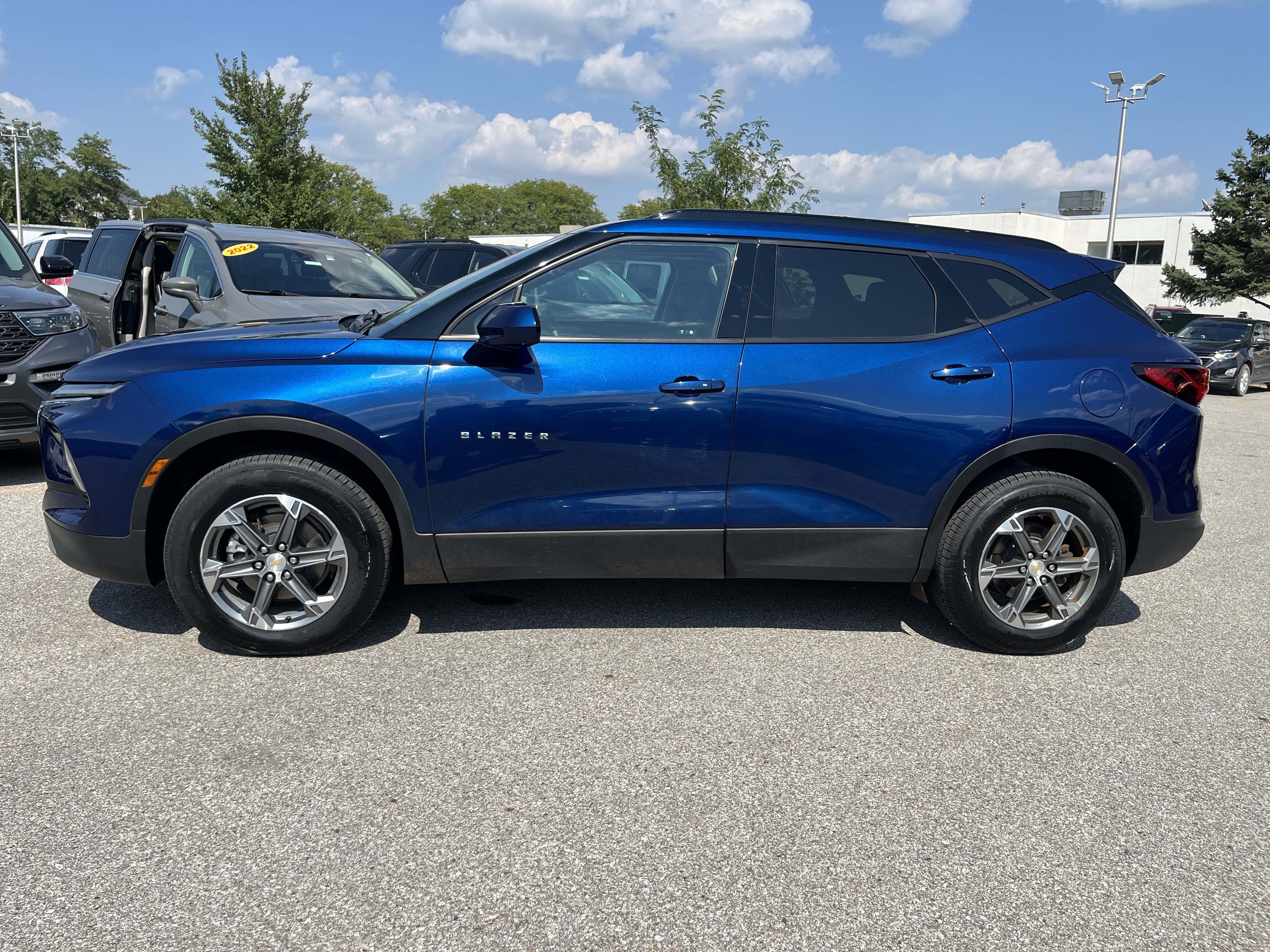 Used 2023 Chevrolet Blazer LT w/ Convenience Package AWD/4WD image 7