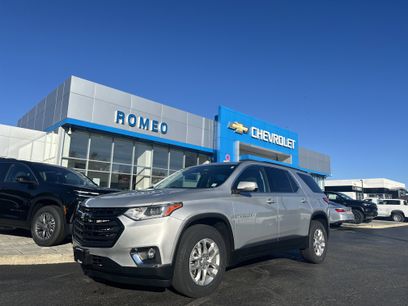 Certified 2021 Chevrolet Traverse LT w/ LPO, Black Accent Package