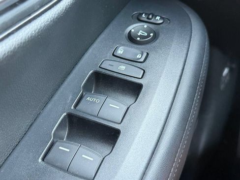 Used 2024 Honda HR-V LX image 18