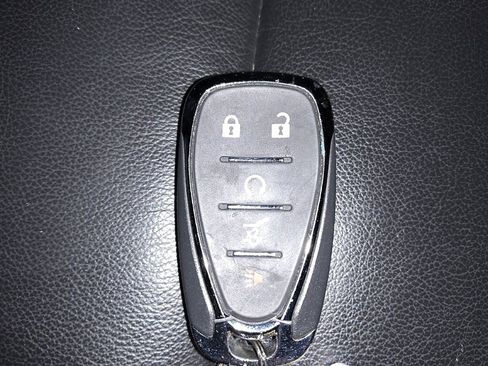 Used 2020 Chevrolet Traverse RS AWD/4WD image 32
