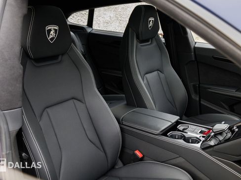 Used 2024 Lamborghini Urus S image 39