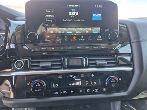 Used 2023 Nissan Pathfinder SL w/ SL Black Package AWD/4WD image 9