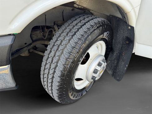 Used 2015 Chevrolet Express 3500 w/ Shuttle Bus Package image 10