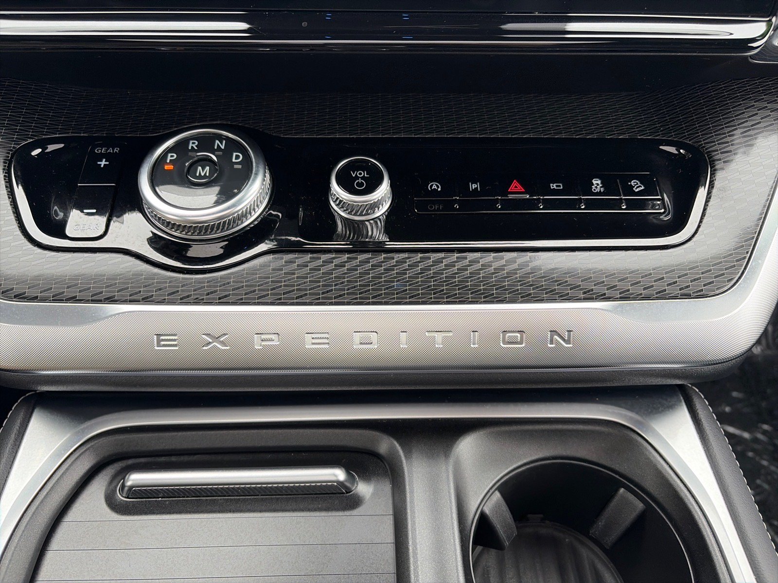 Used 2026 Ford Expedition Max Platinum w/ Stealth Performance Package AWD/4WD image 23