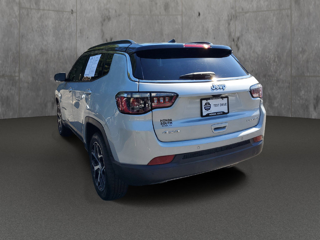 Used 2024 Jeep Compass Limited AWD/4WD image 4