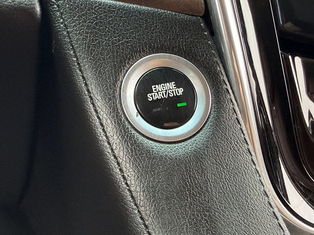 Used 2018 Cadillac Escalade ESV Premium Luxury w/ LPO, Radiant Package AWD/4WD image 37