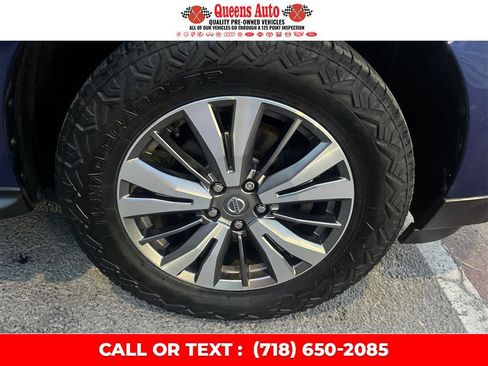 Used 2019 Nissan Pathfinder S image 29