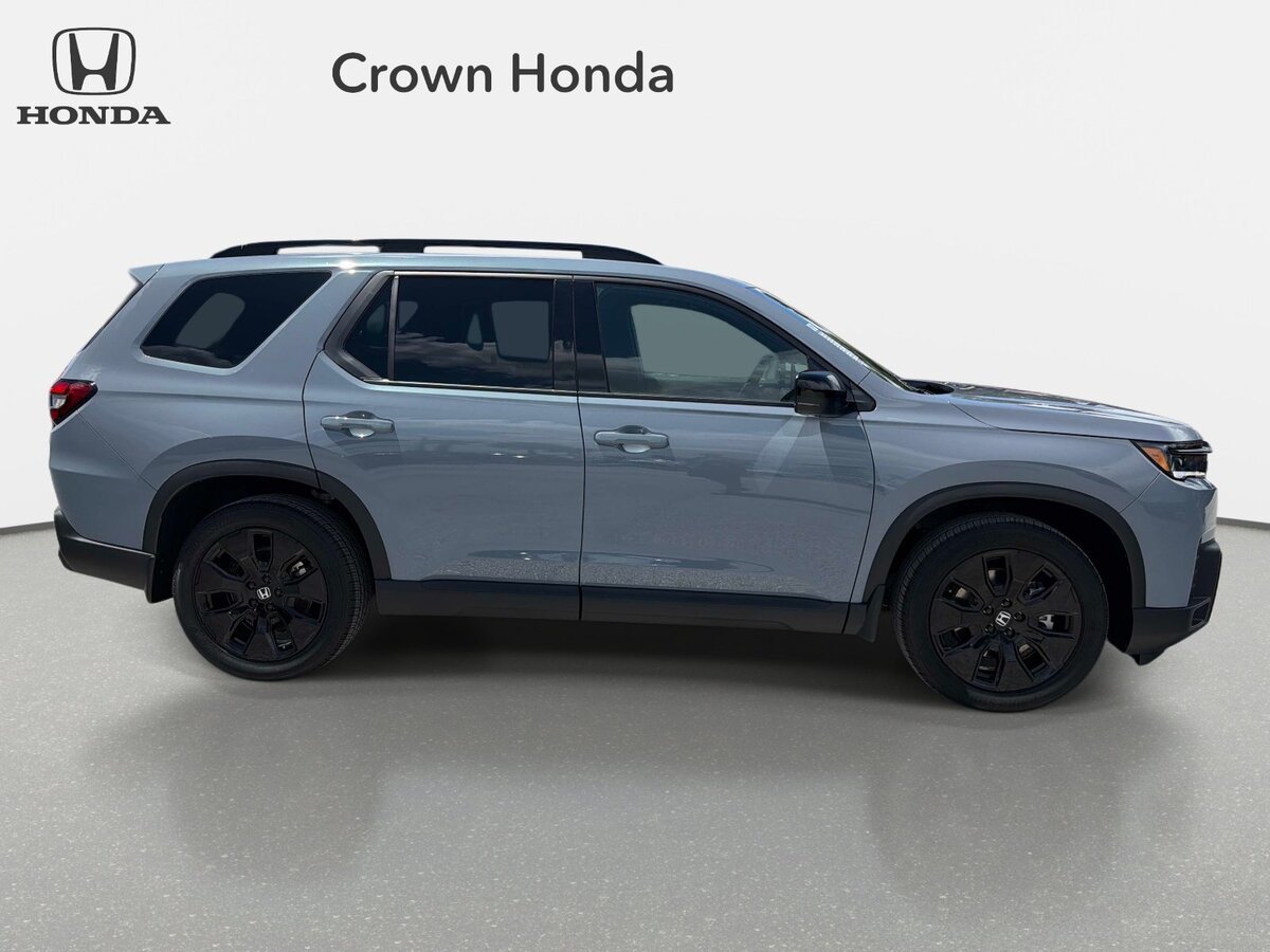 New 2026 Honda Pilot Black Edition image 4