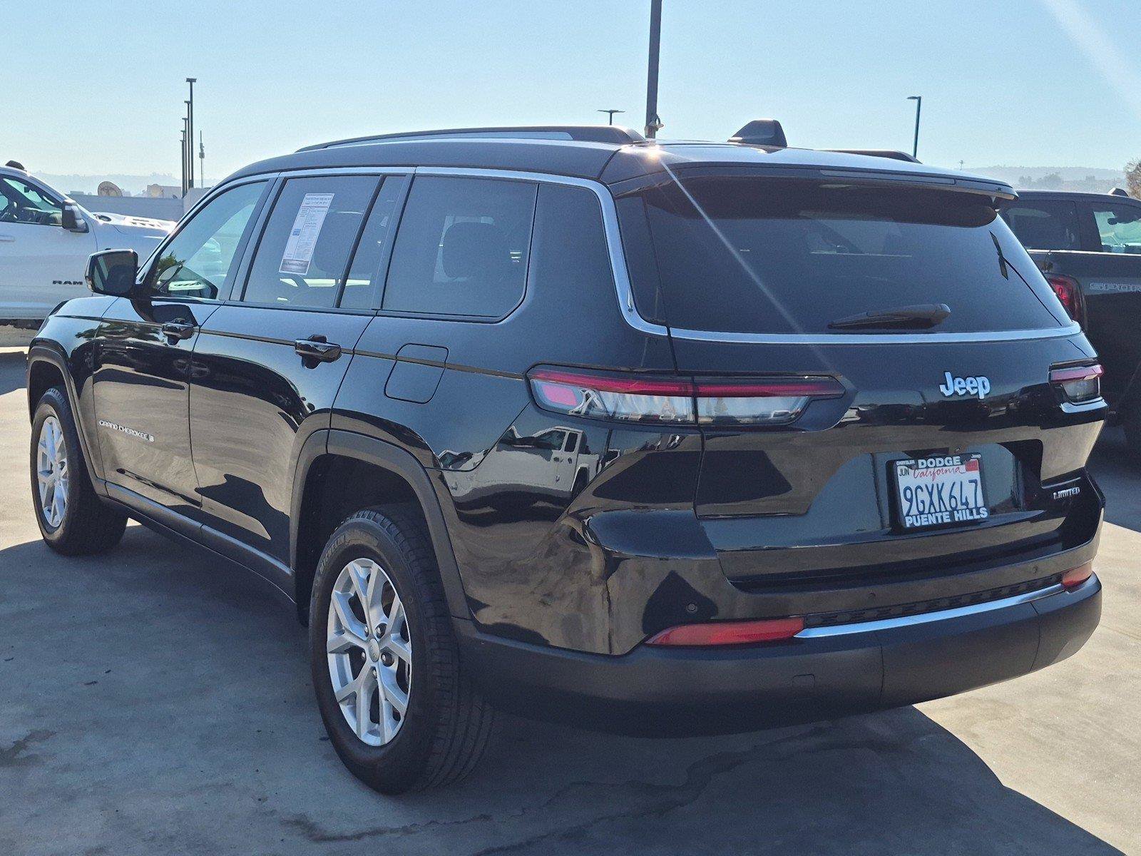 Used 2023 Jeep Grand Cherokee L Limited RWD image 4
