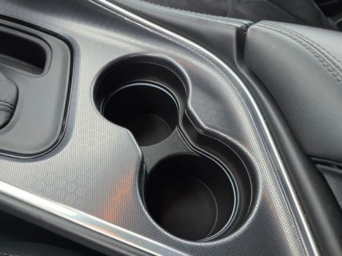 Used 2015 Dodge Challenger R/T Plus image 29