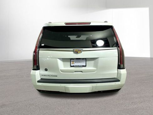 Used 2019 Cadillac Escalade ESV Luxury image 34