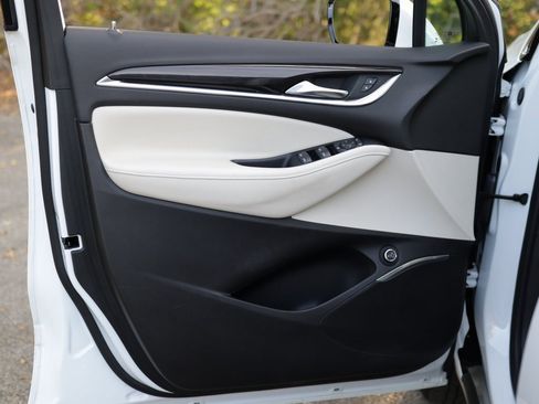 Used 2023 Buick Enclave Essence w/ Experience Buick Package image 25