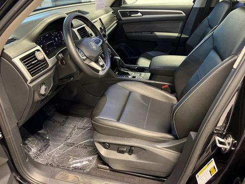 Certified 2023 Volkswagen Atlas SE w/ Panoramic Sunroof Package FWD image 7