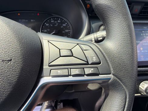 Used 2024 Nissan Kicks SV FWD image 25