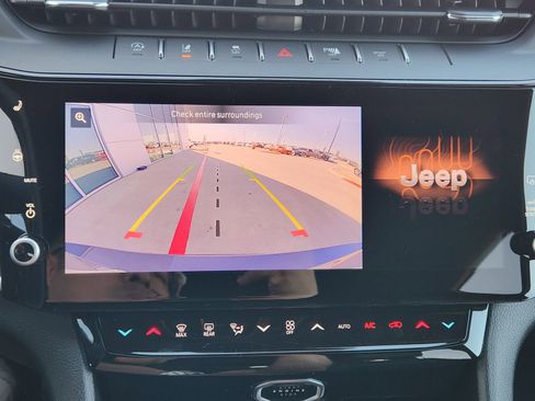 New 2026 Jeep Grand Cherokee L 2WD image 17