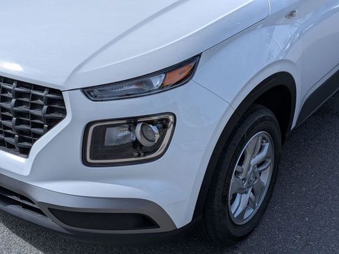 New 2026 Hyundai Venue SE image 10