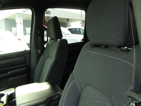 Certified 2025 RAM 1500 Warlock AWD/4WD image 20
