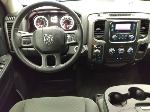 Used 2017 RAM 1500 Express AWD/4WD image 22